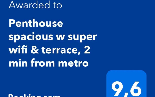Penthouse spacious w super wifi & terrace, 2 min from metro