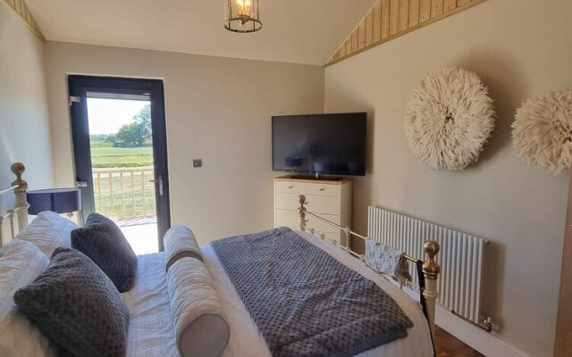 Immaculate 4-bed Private Luxury Lodge Near York