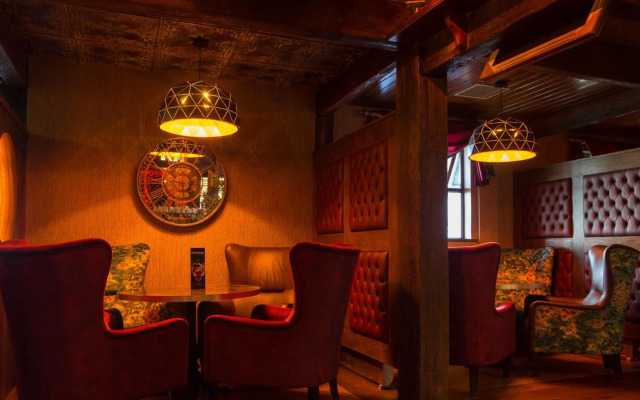 Holyrood Hotel - Leisure Centre & The Spa at Orchids