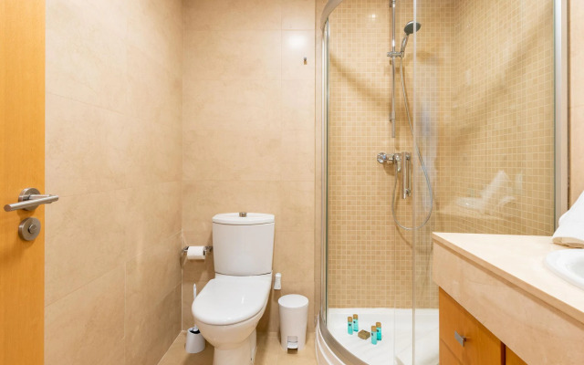 Block 3, Gate 2, 1 In Málaga