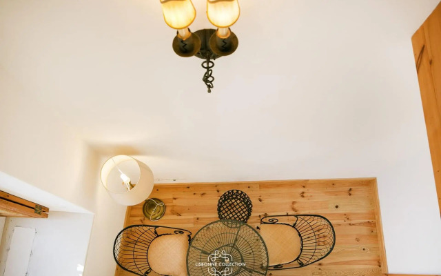 Alfama Deluxe Duplex 53 by Lisbonne Collection