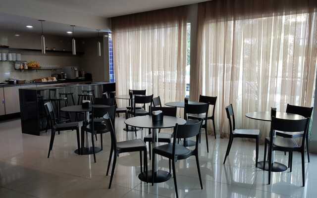 Hotel Enseada Aeroporto