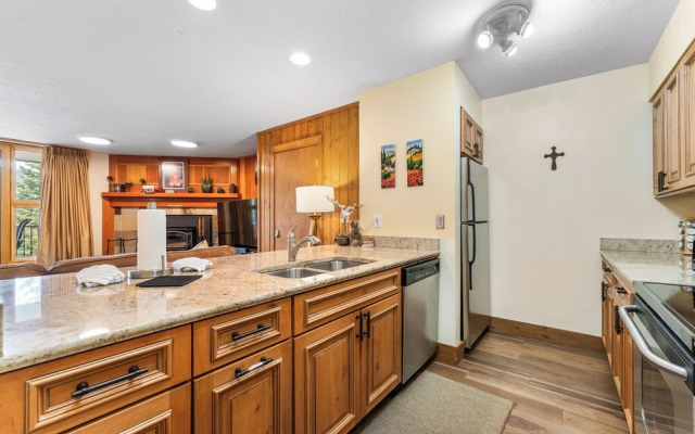 Pines #2071 By Summit County Mountain Retreats