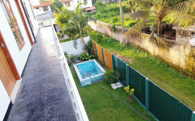 Tropical Suites