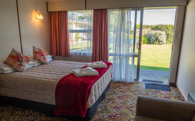 Sunset Court Motel