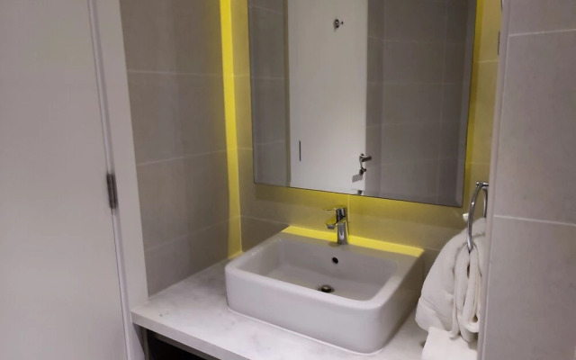 SuperHost - Amazing Canal View From This Snug Studio