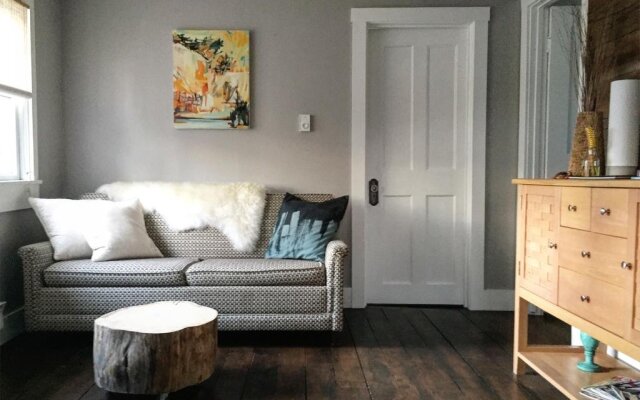 Far Far Away Guesthouse