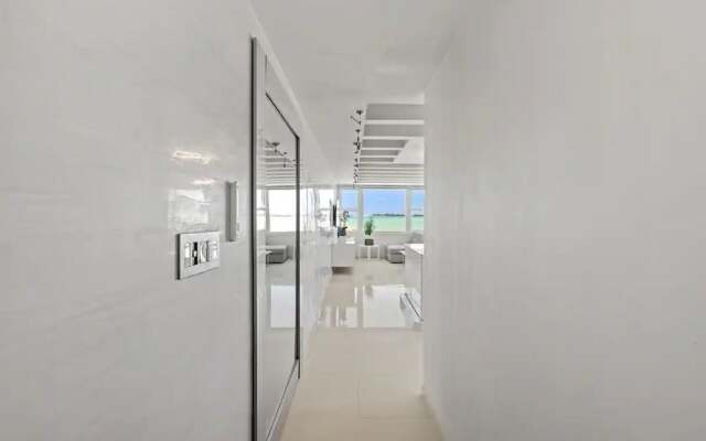 Beach Front  Amapola SeaSide Apt
