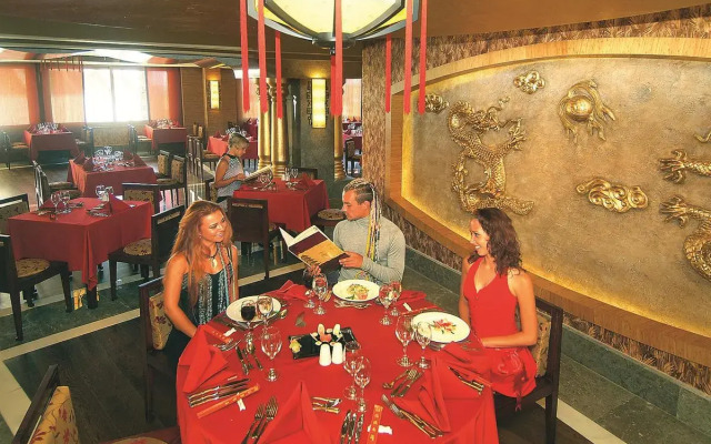 Royal Dragon Hotel – All Inclusive