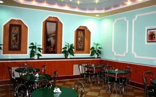 Sosnoviy Bor Hotel