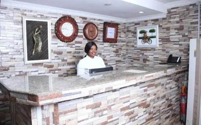 Rosrit Hotel and Suites