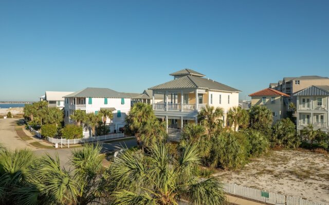 Stella Maris 4 Bedroom Home by RedAwning