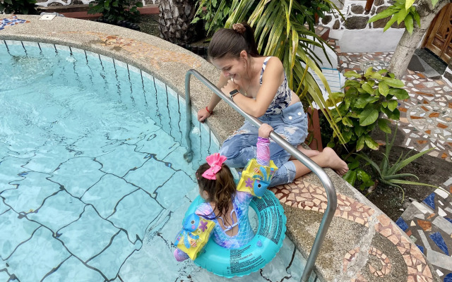 Maidith White Cove Hotel