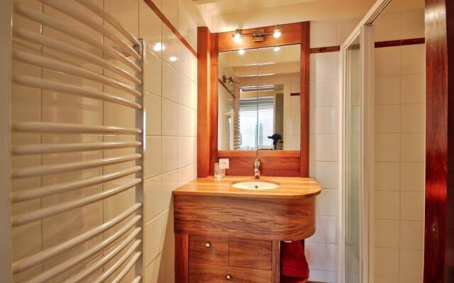 Luxury apartment - garden access Monceau