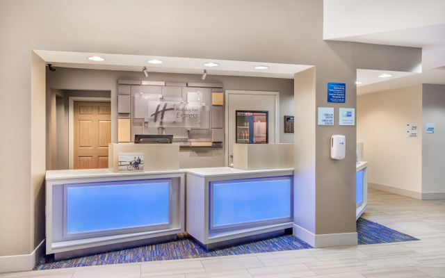 Holiday Inn Express Wisconsin Dells by IHG
