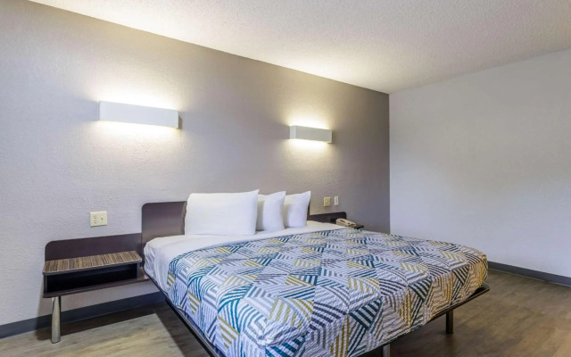 Motel 6 Boerne, TX