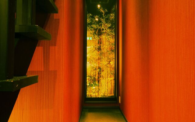 Hosta Umekoji Miyabi