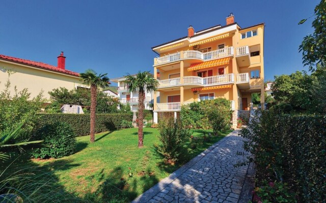 Beautiful Home in Selce With Wifi and 2 Bedrooms