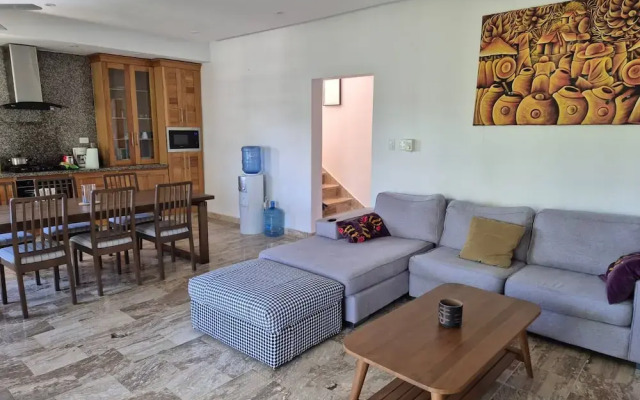 Large 3-bedroom Apartment