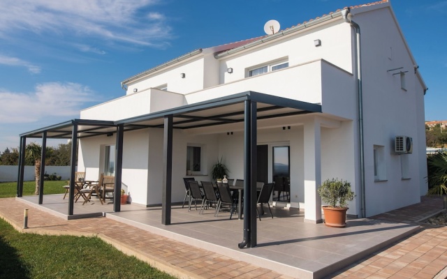 Villa Petrel