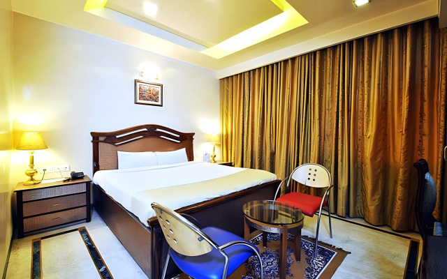 Hotel Zeeras – Guest Rooms – Varanasi