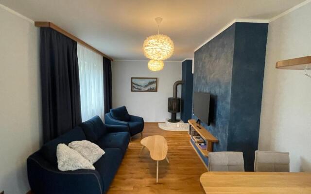 "Winter" Apartment