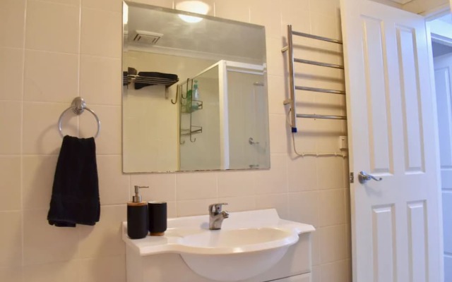 Quiet 1 Bedroom Flat in Concord