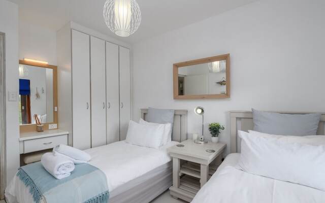 San Lameer Villa Rentals 10427