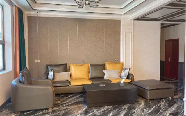 Daocheng Century Aden Hotel