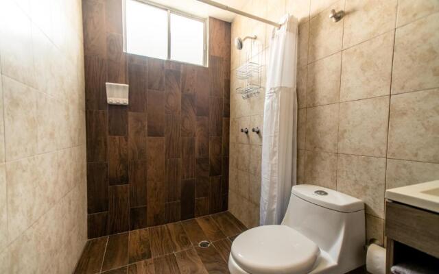 Depto. Hangar 4 col. Unidad Nacional Plaza Jalisco.