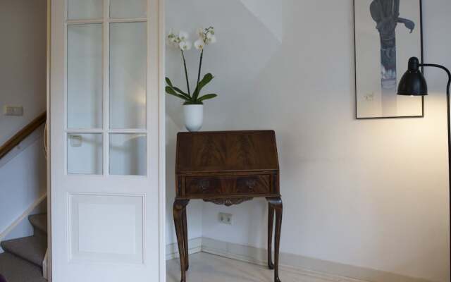 Herengracht Canal Apartment