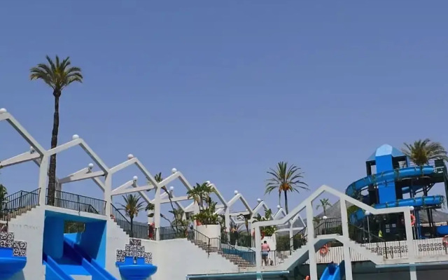 Belvilla by OYO Apartamento Benal Beach
