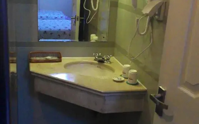 Motel 168 Huoshan