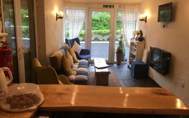 Hazelbrook Self Catering - Maximum 6 Persons