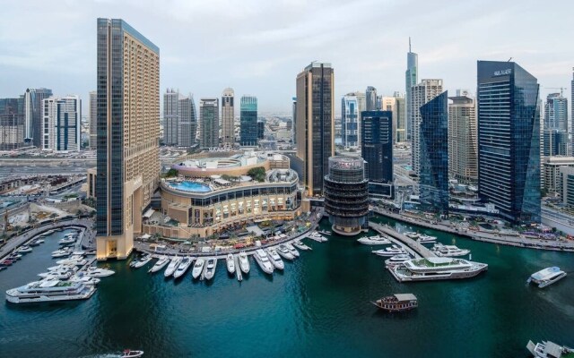 Classy & Ravishing 1BR w/ Enchanting Marina Views!