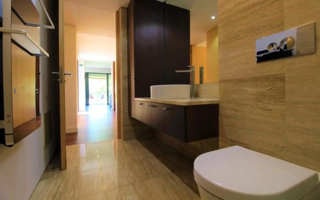 L'Orangerie Green Garden by SAPvillas