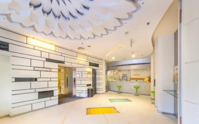 Motel Wuhan Yellow Crane Tower Shouyi Square Fuxing Road Metro Station – Lobby – Wuhan