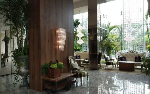The Riviera Wongamat Hong Apartment