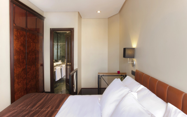 The Hotel Villa Real - photo 5