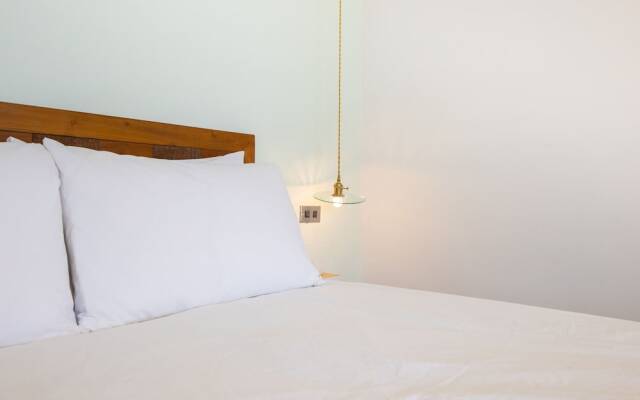 OwlStay Jiufen Green Ray