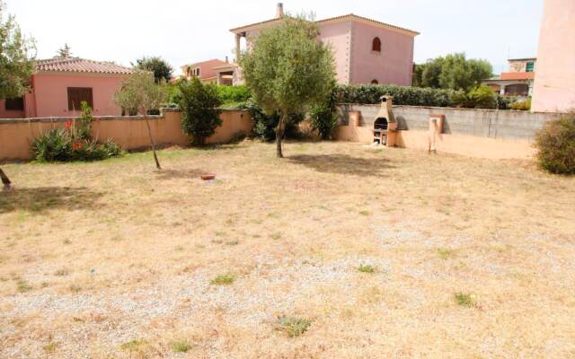 San Teodoro Lu Fraili Apartments