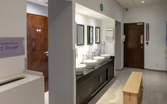 izZzleep Aeropuerto Terminal 1