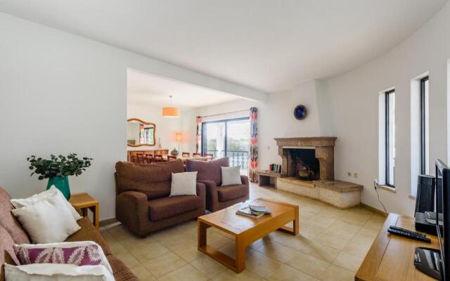 Villa Protea - 5 bedroom, beach, air-con, wifi