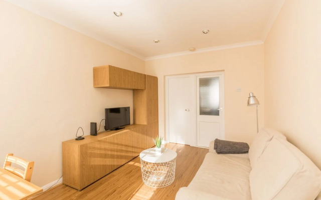 Eson2 - The Martlett Court Residence II