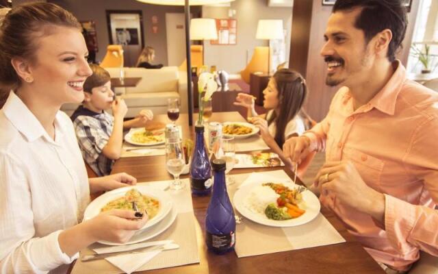 Hotel 10 Aparecida de Goiania