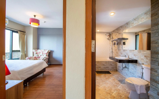 WE Valley Hotel