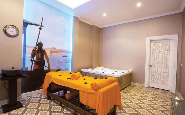 Quattro Beach Spa & Resort Hotel