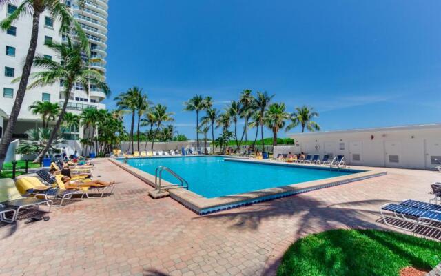 Oceanfront Studio Casablanca Miami Beach
