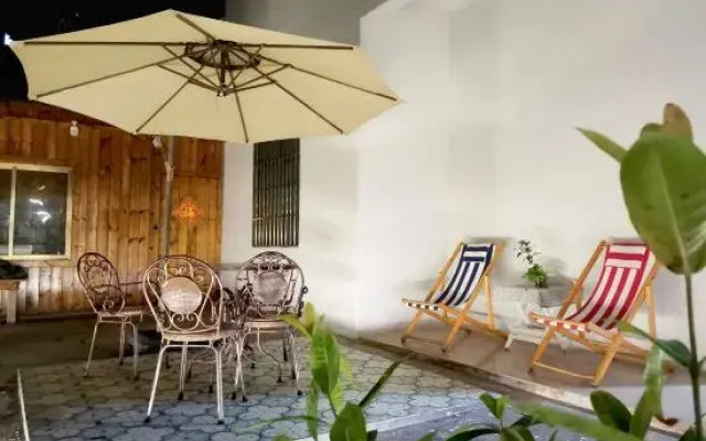 Weizhou Island Manyue Homestay (Shiluokou Beach Shop)