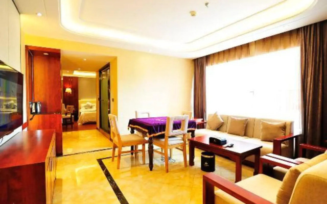 Elan Hotel (Guiyang Huaguoyuan Shopping Mall)